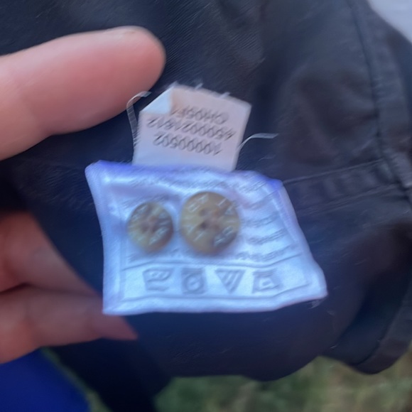 Black ARIAT button down - Picture 6 of 8